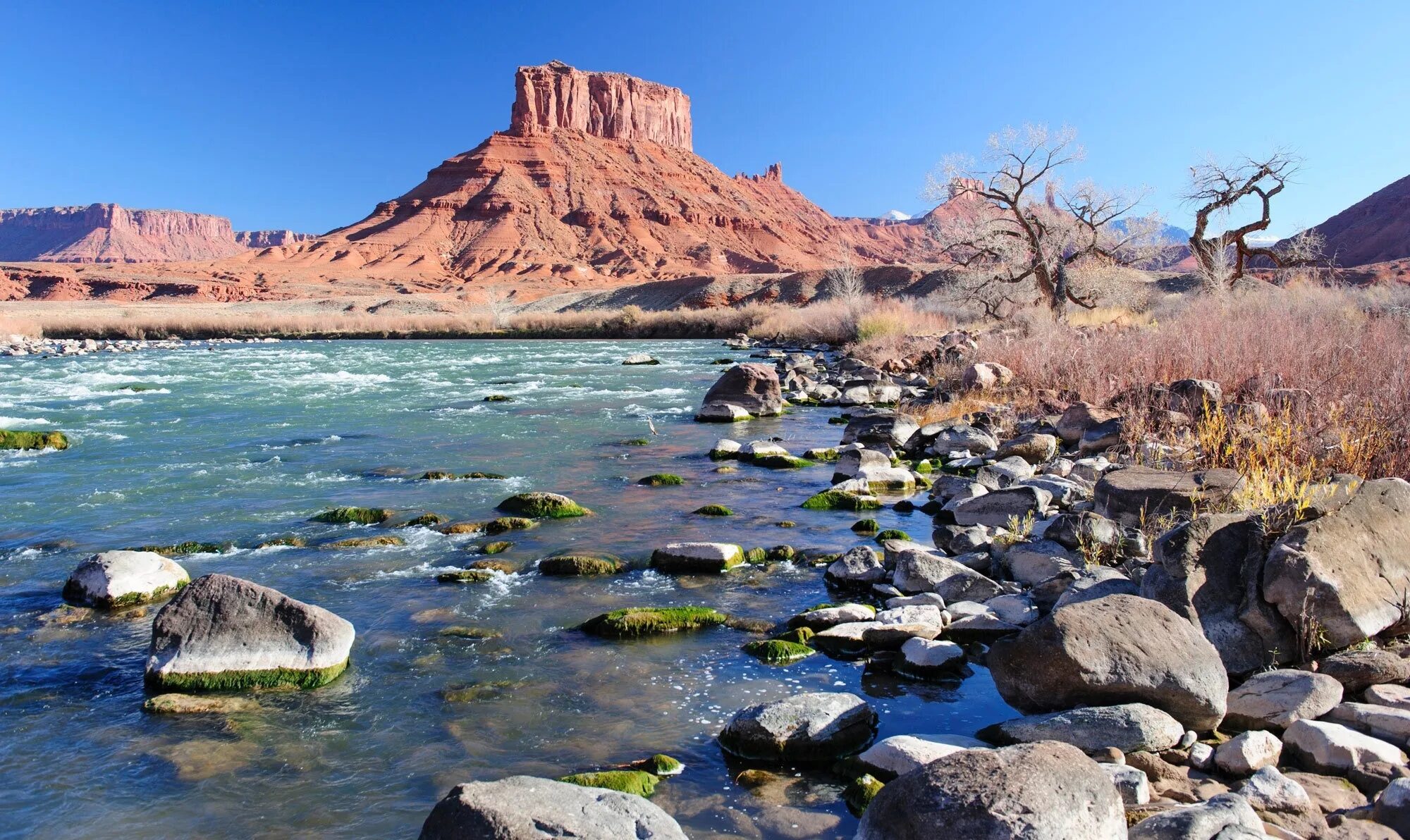 Колорадо Ривер. Штат Колорадо климат. Климат Колорадо США. Исток реки Колорадо в Северной Америке.