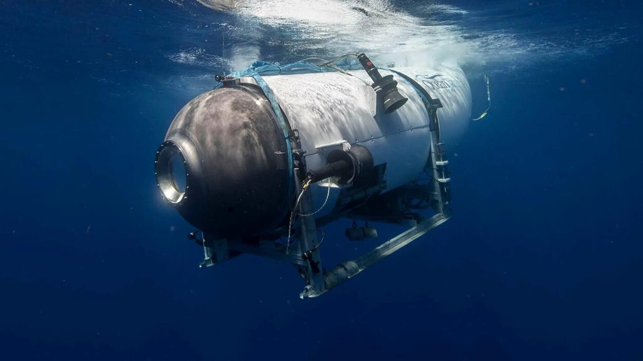 Посейдон подводный аппарат беспилотные подводные аппараты. Батискаф подводная лодка. Какую глубину выдерживают батискафы. Аппарат витязь марианская впадина. Глубоководный батискаф робот.