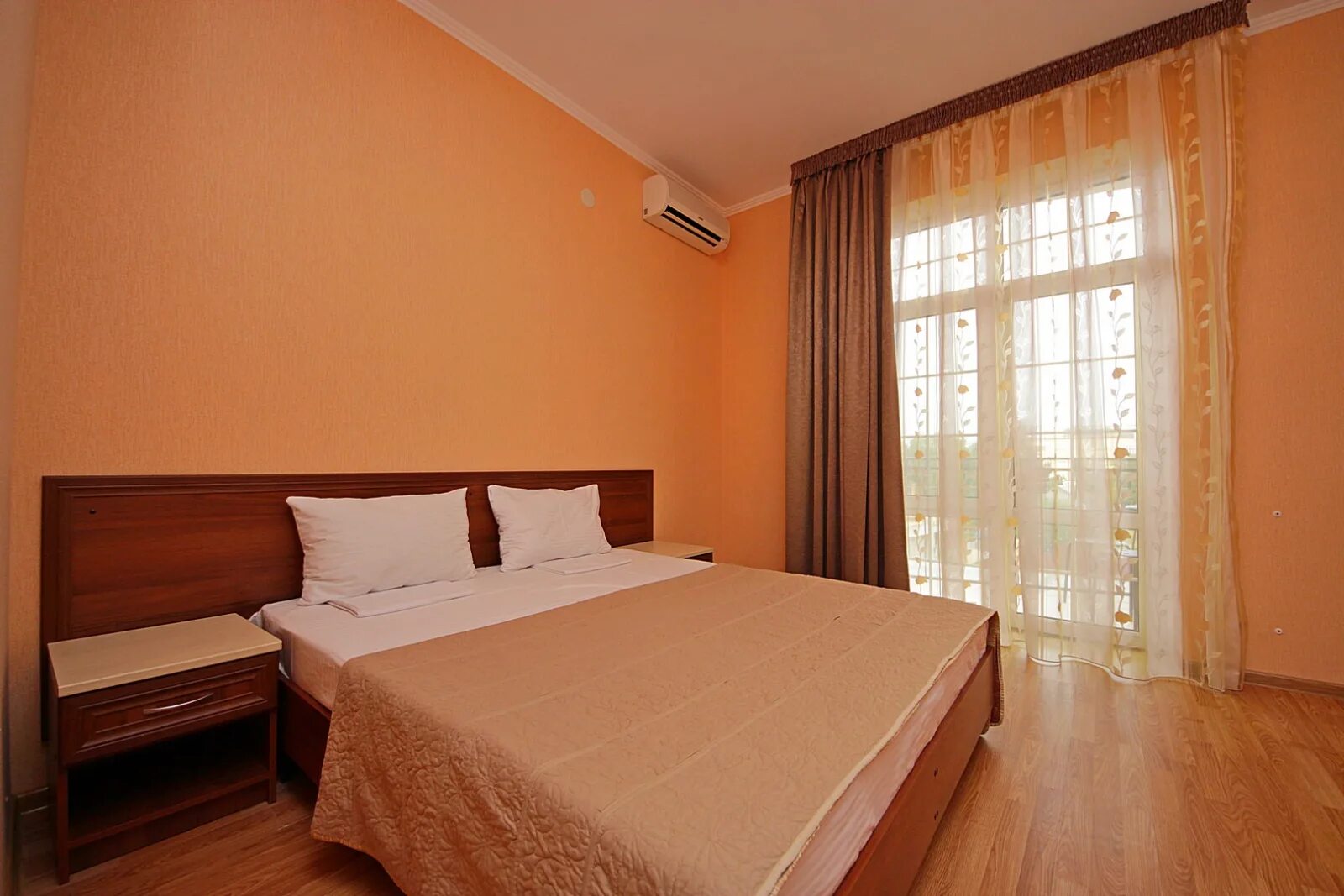 Анапа новороссийская 62а. Анапа новороссийская 62а. Анапа amfora resort. Анапа ленина 30. Гостевые номера анапа.