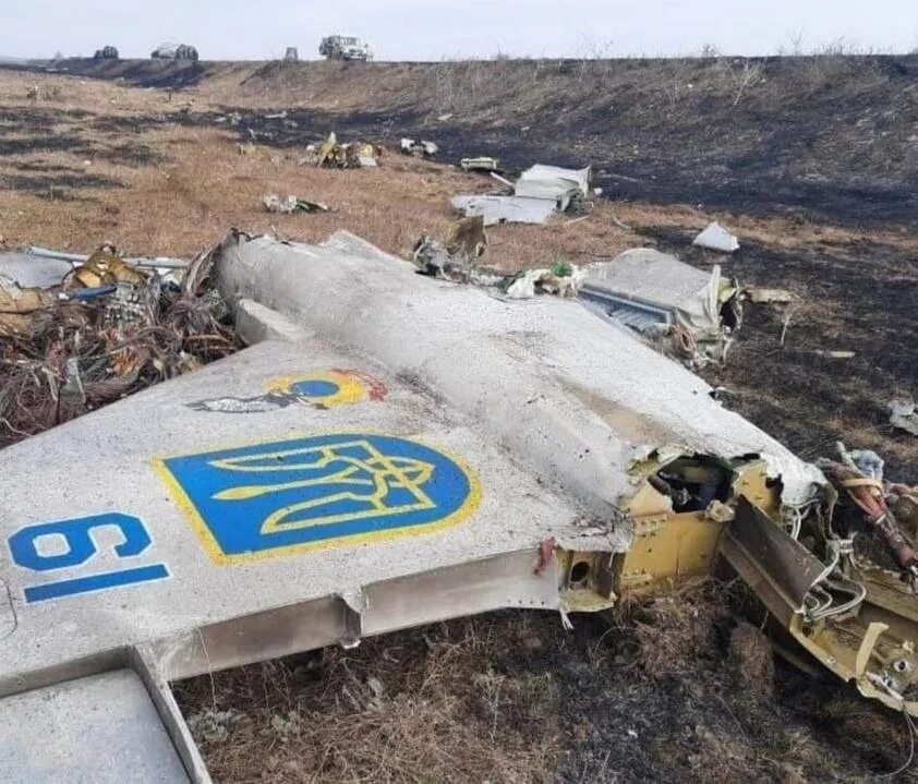 Уничтожили 5 самолетов. Ан 124 мрия уничтожен. Уничтожили 5 самолетов. Уничтожили 5 самолетов. Уничтожили 5 самолетов.