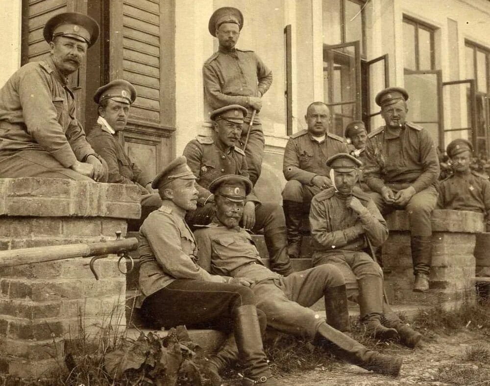 Стрелковый полк императорской армии 1915. Пехотный полк русской армии 1914. Российская Империя армия 1 мировая. Солдаты царской армии 1914.