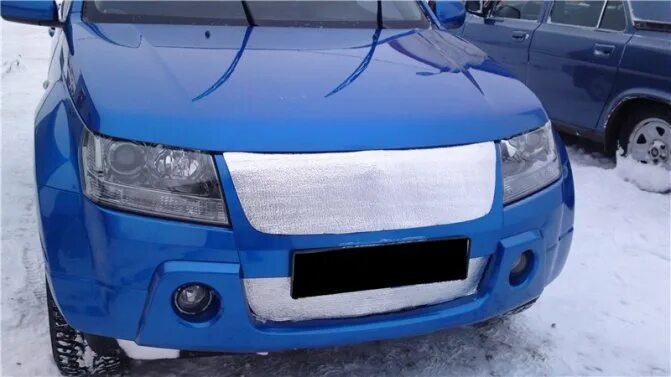 Закрыть радиатор автомобиля на зиму. Теплоизоляция автомобиля радиатора утеплитель радиатора. Зимняя заглушка радиатора меган 2. Утеплитель радиатора ваз 2107. 2016.