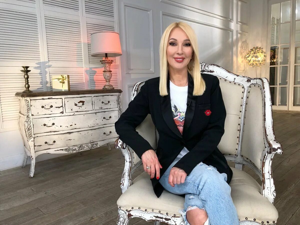 Игорь макаров и лера кудрявцева свадьба. Дом леры кудрявцевой и игоря макарова фото. Лера кудрявцева дома. Кухня леры кудрявцевой. Квартира леры кудрявцевой.