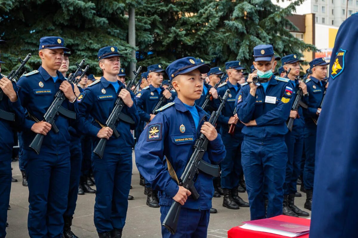 Ввс работа. Военно-воздушная академия воронеж. военно воздушная академия жуковского и гагарина. воронеж академия жуковского и гагарина присяга 2025. вунц ввс вва воронеж здание.