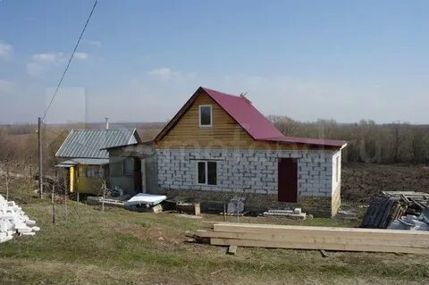 Дома в селе латном