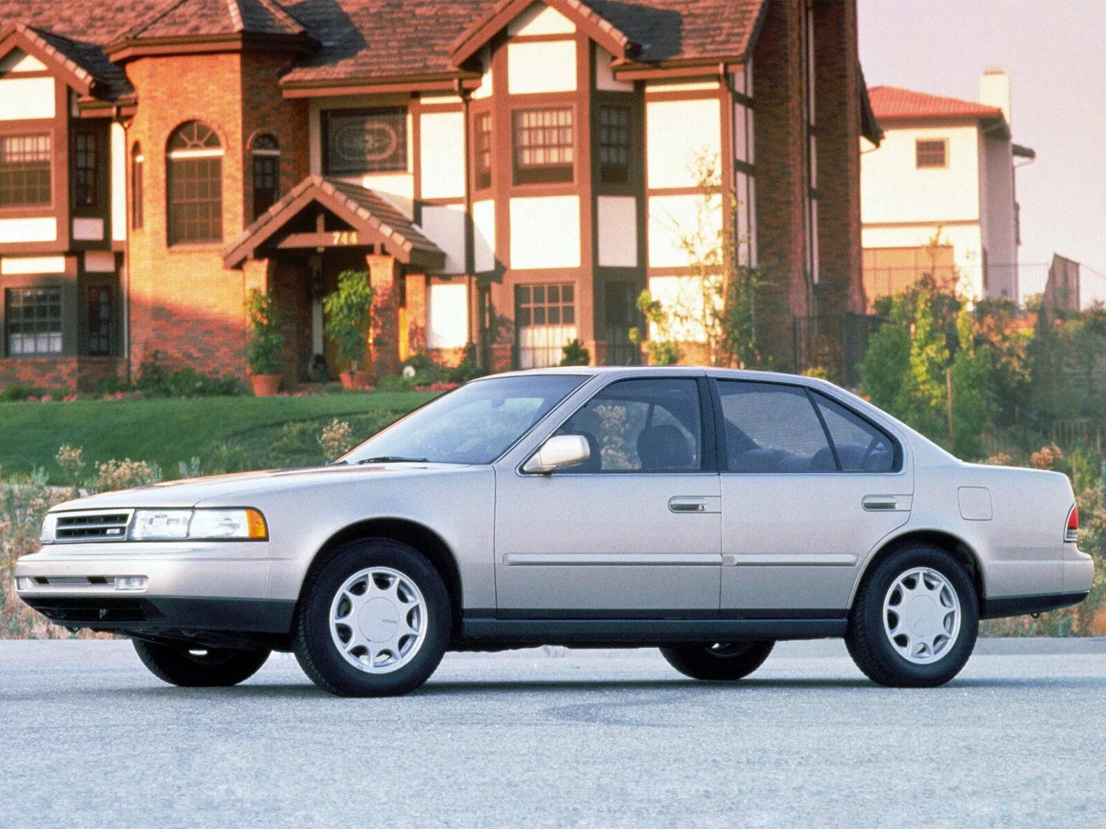 Ниссан первого поколения. Nissan maxima III (j30). Ниссан Максима 1989. Ниссан Максима 1990. Nissan maxima 1990.