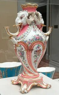 Город французского фарфора