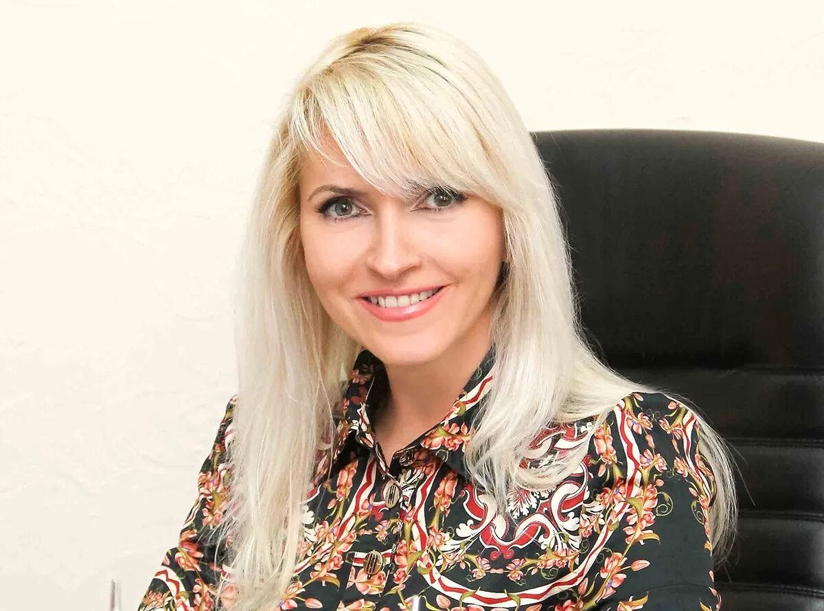 Сош 34 новороссийск директор. Новороссийск директор школы. Новороссийск директор школы. Директор гимназии 6 новороссийск. Директор школы номер 34 город новороссийск.