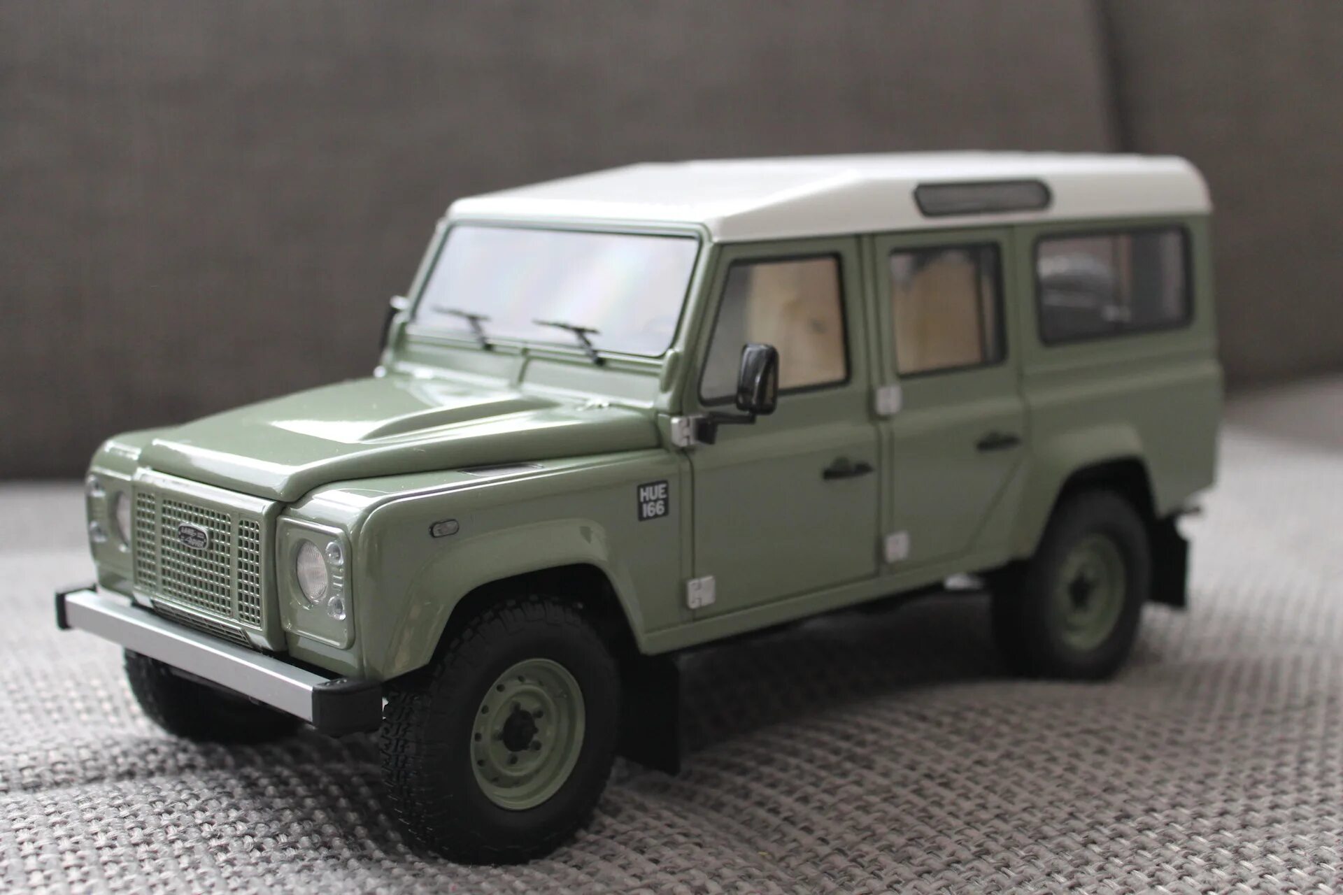 1 18 Land Rover. Модель 1:18 Land Rover Defender 110 2015. Land Rover Defender almost real 1 18. Ленд Ровер Дефендер модель 1 18. Defender real