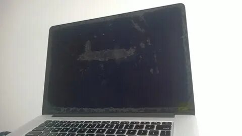 Пятна на экране макбука