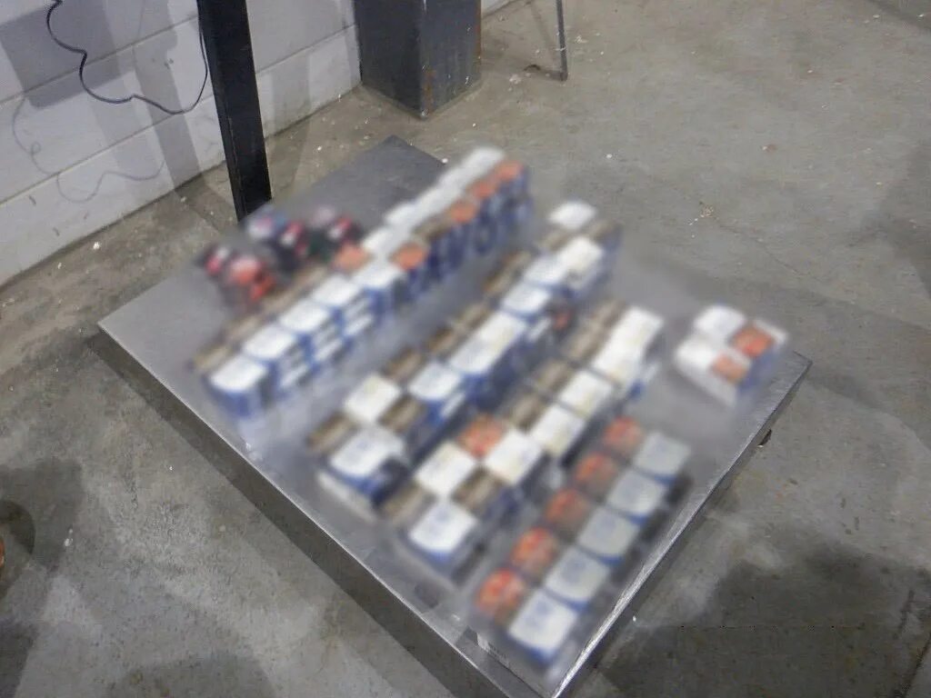 Сигареты вывозить. Контрабанда. под сигарета. табачная продукция. контрабандные сигареты в узбекистане.