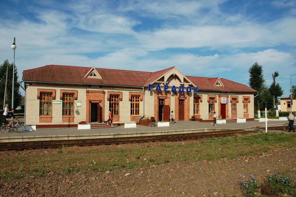 железнодорожный городок. новый вокзал в лесном городке. жд городок. станция белый городок. жд городок.