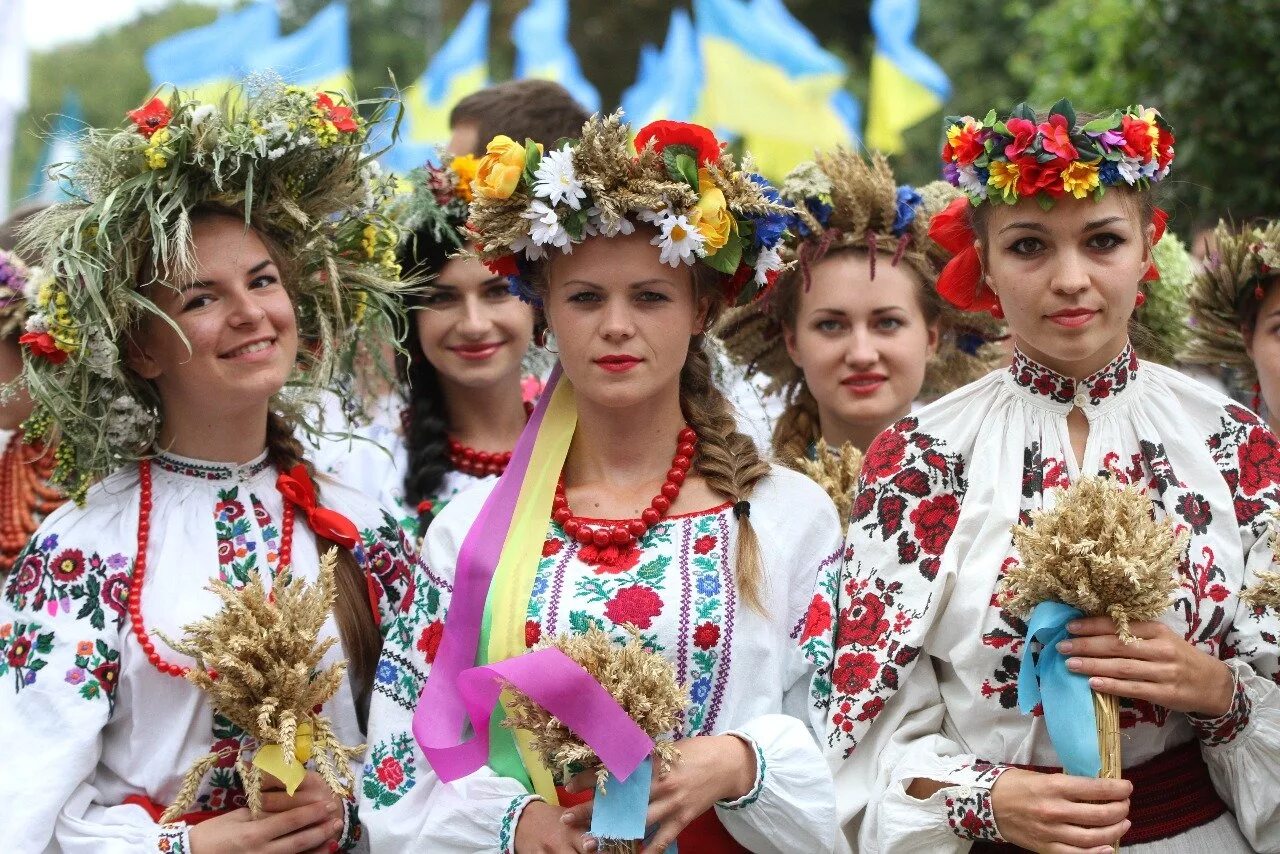 Украинская википедия. Украинцы. Украинский народ. Украинцы в вышиванках. Жители Западной Украины.