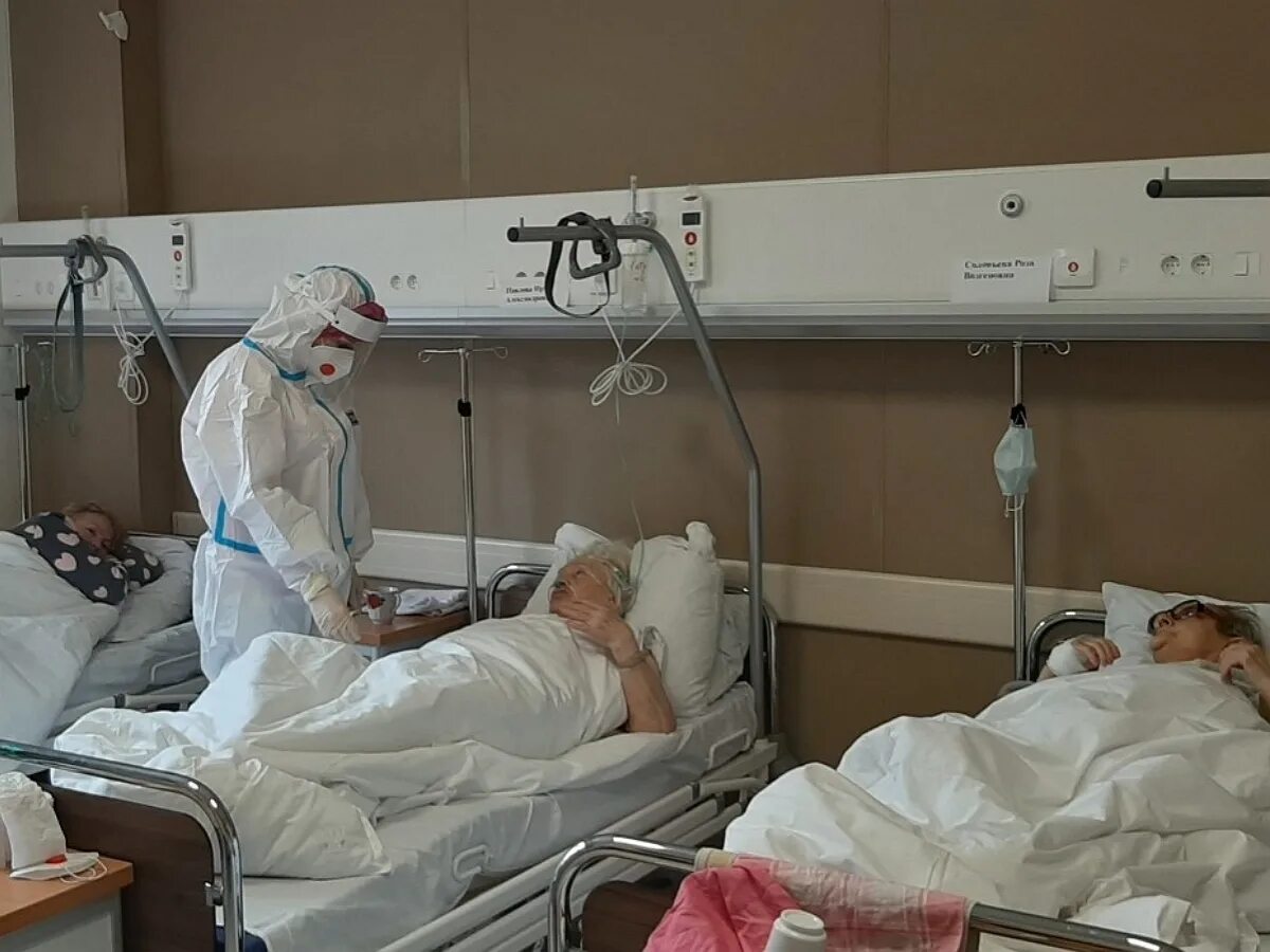 Больница 19 москва. Больница снимок с койки. Госпитализация пациента на скорой. Covid 19 госпитализация. Госпитализация с коронавирусом в москве.