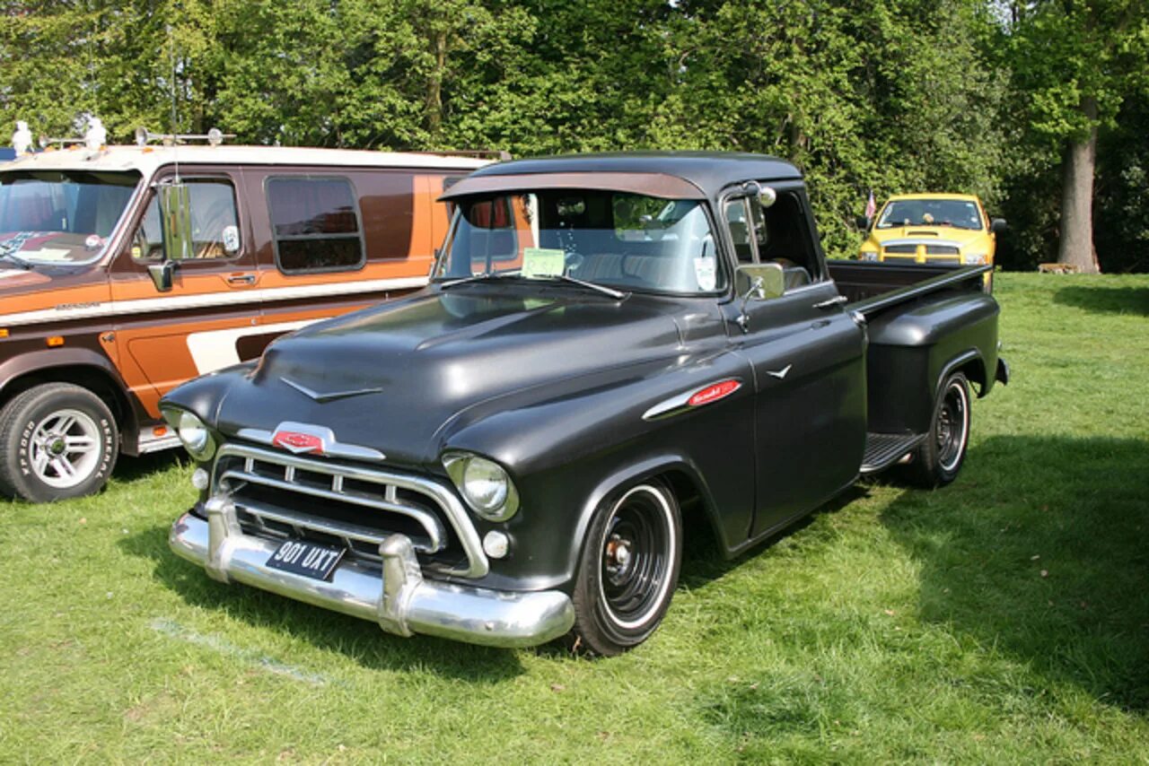 Старый пикапер. Chevrolet Pickup 1957. Chevrolet 3200. Chevrolet Pickup 1957 Blueprints. 1934 Chevrolet Pickup Truck ..