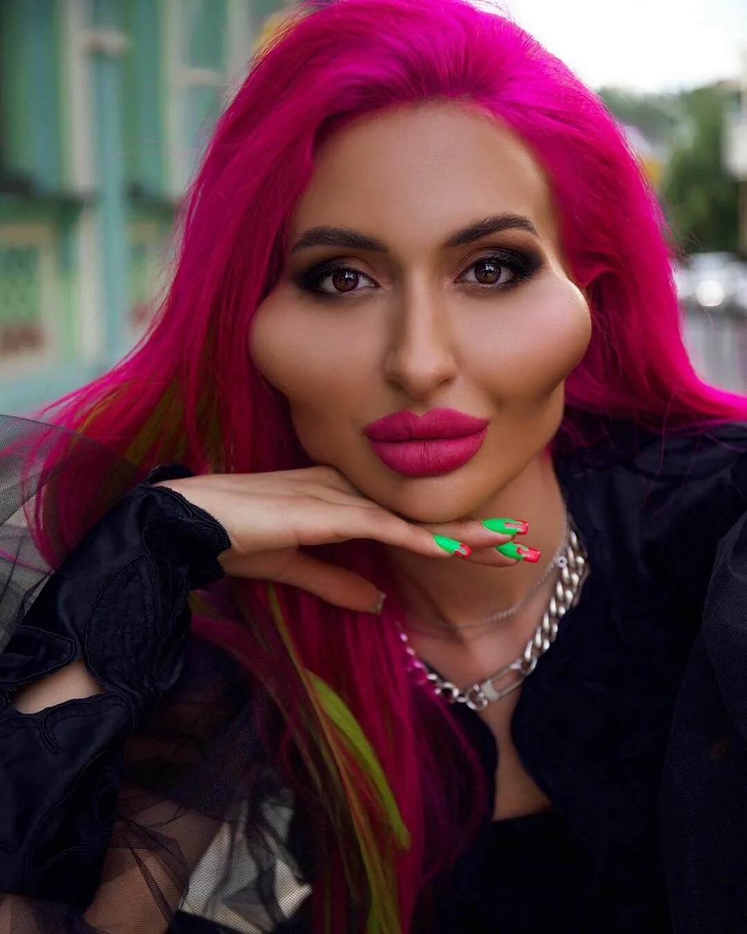 Блоггеры девушки. Кристина базан стиль. Блогерша саша спилберг. Блоггер даша ритмо. Юля годунова 2021.