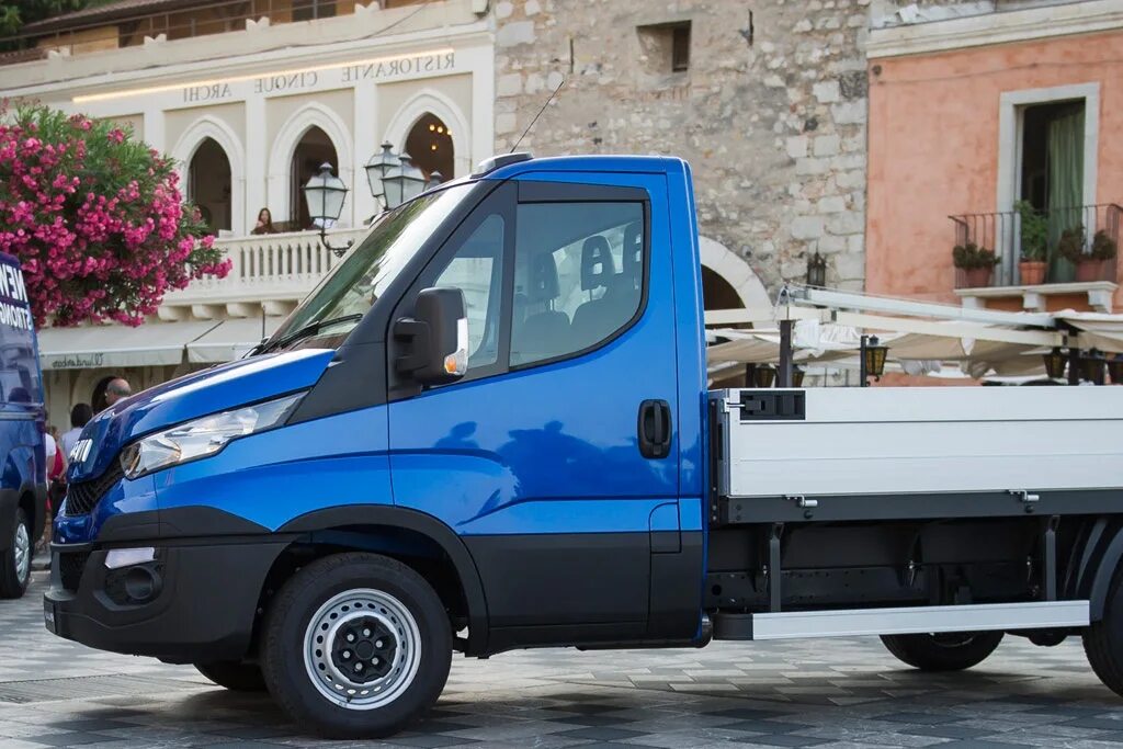 Iveco Daily. Ивеко Дейли 3 поколение. Iveco Daily 5000 Electric. Iveco Daily (3g). Ивеко дейли 2018