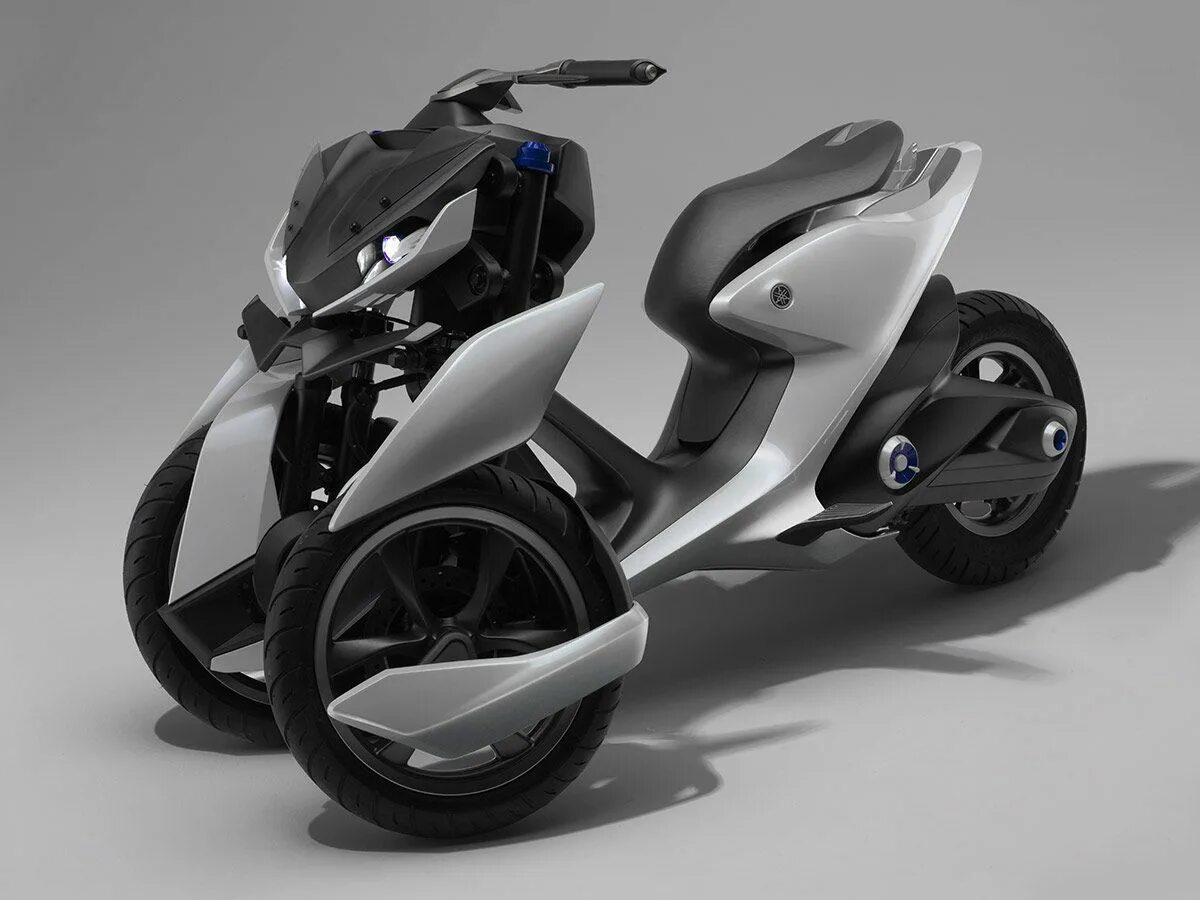 Три скутера. Yamaha Scooter Concept. Yamaha 3 Wheel. Мотоцикл Yamaha Gen 01 Concept 2015. Yamaha скутер 3 колеса.