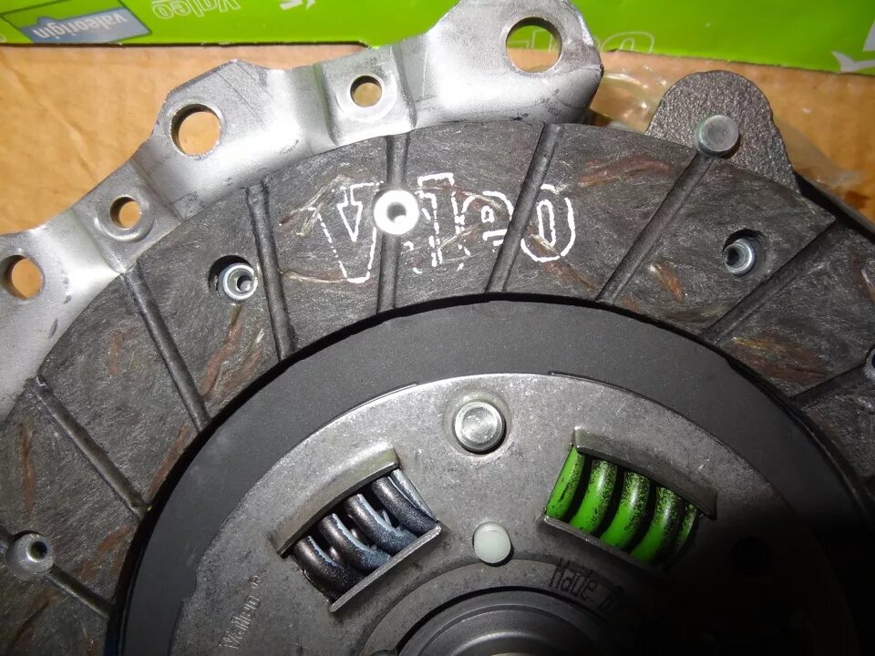 Сцепление VALEO Мерседес 210. Сцепление Валео 2109. VALEO dh32 диск сцепления. VALEO kik021 сцепление.