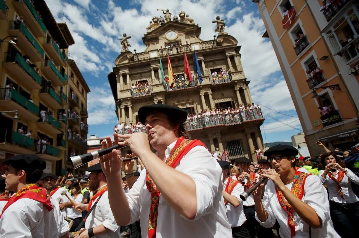 Испания особенности страны. Традиции Испании. Национальные праздники Испании. Испания культура. Традиции испанцев.
