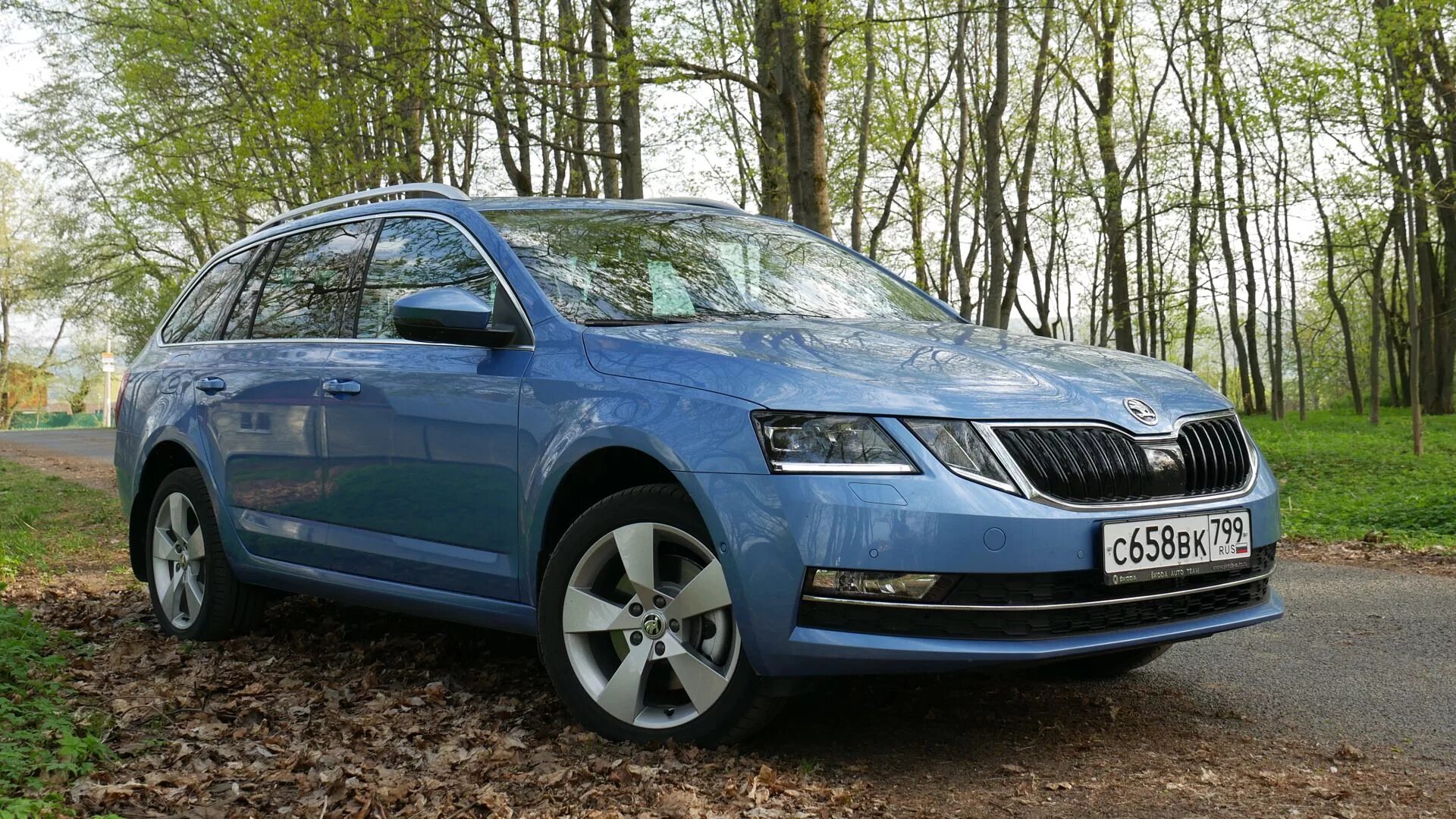 Skoda Octavia Combi 2018. Skoda Octavia универсал 2018.