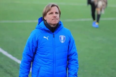 Футболист стал