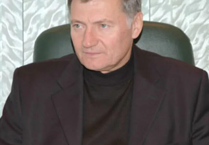 Гигант директор. Сад гигант славянск директор. директор сад гиганта.