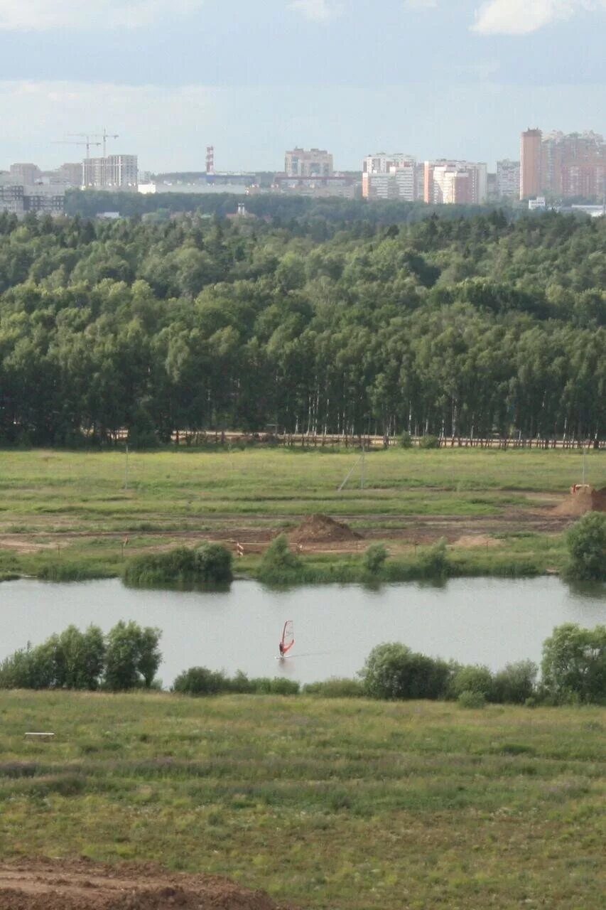 Федосьинский пруд переделкино. Вода переделкино. Мичуринский пруд новопеределкино. Федосьинский пруд переделкино. Большой федосьинский пруд переделкино ближнее.