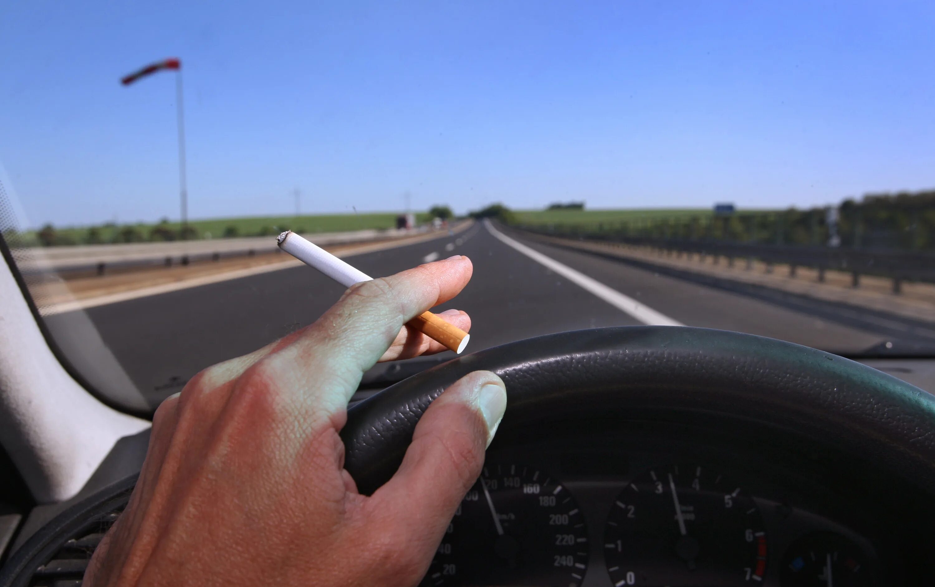 Smoking drive. Smoking drive. Таксист курит. Smoking drive. Smoking car.
