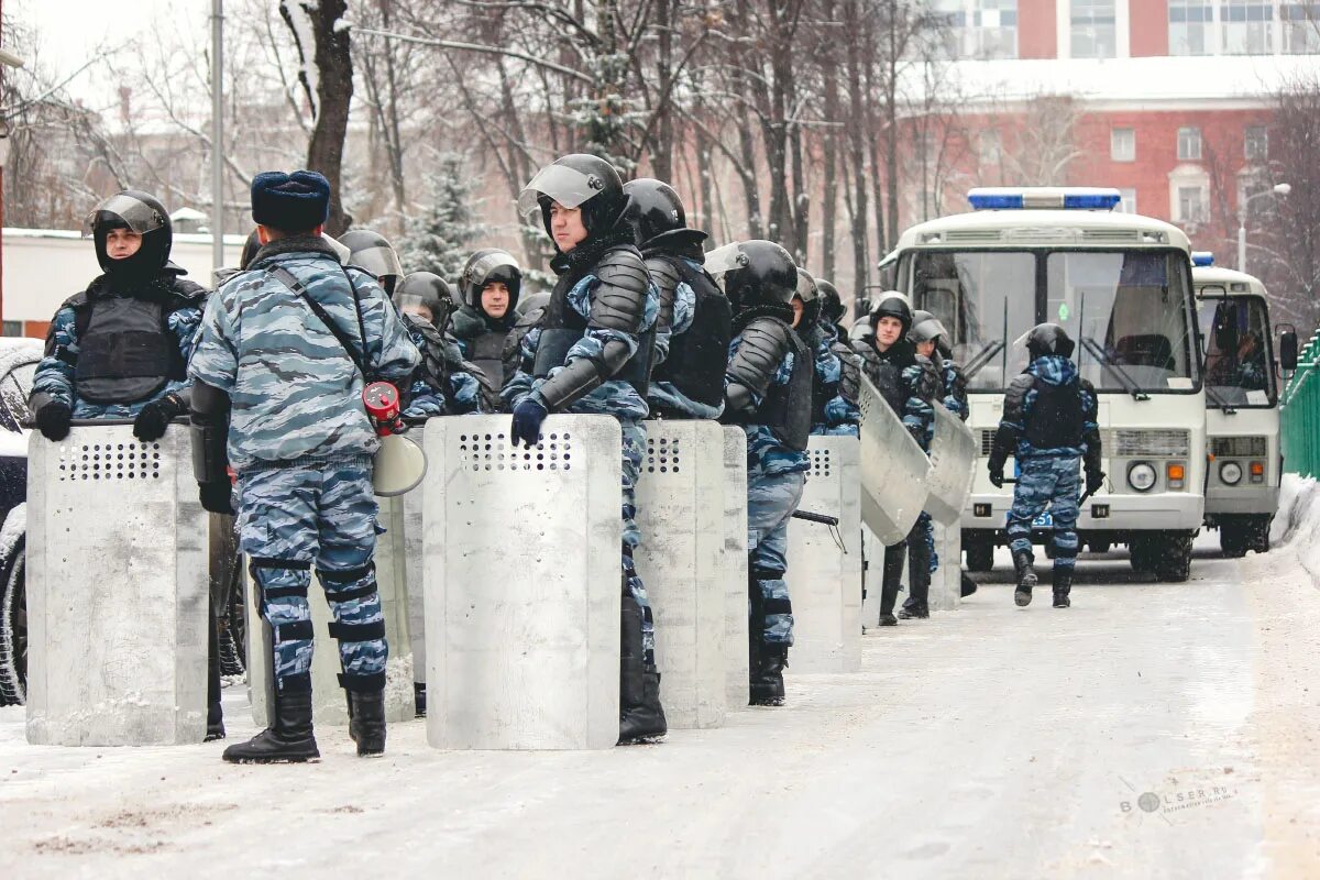 Ликвидация массовых беспорядков. Пресечение массовых беспорядков. ОВД при массовых беспорядках. Группы полиции при массовых беспорядках. Групповые массовые беспорядки