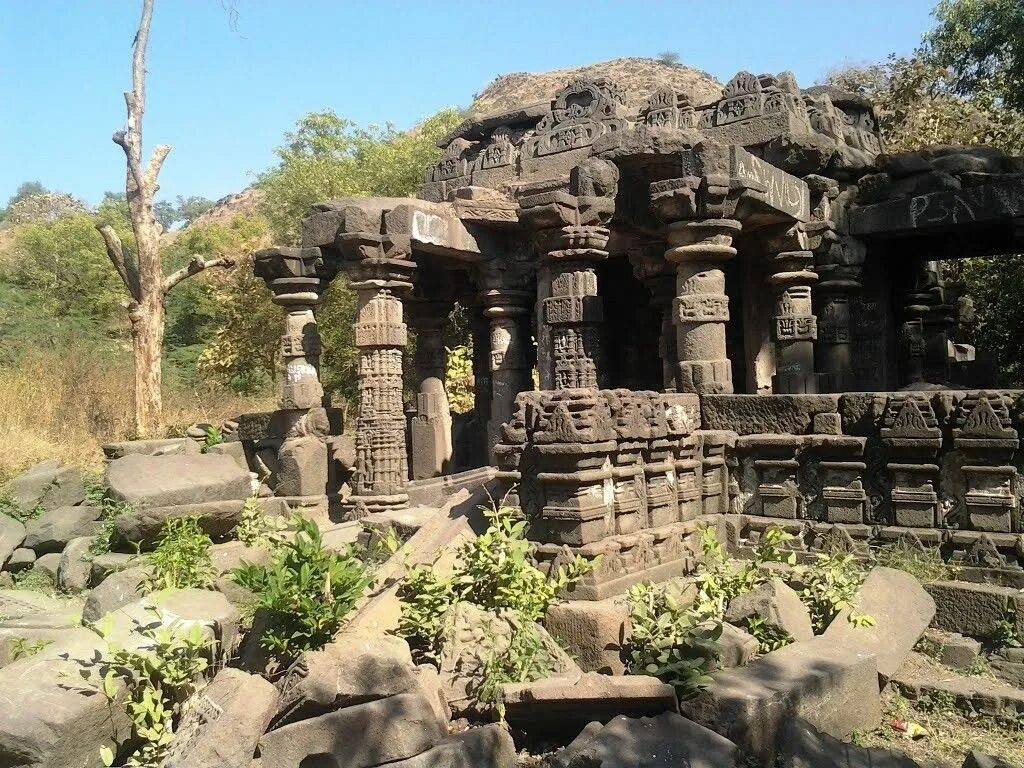 Ancient sites. Затерянные храмы Индии. Затерянные храмы. Затерянный храм близ. Mihintalaya Rock Temple.