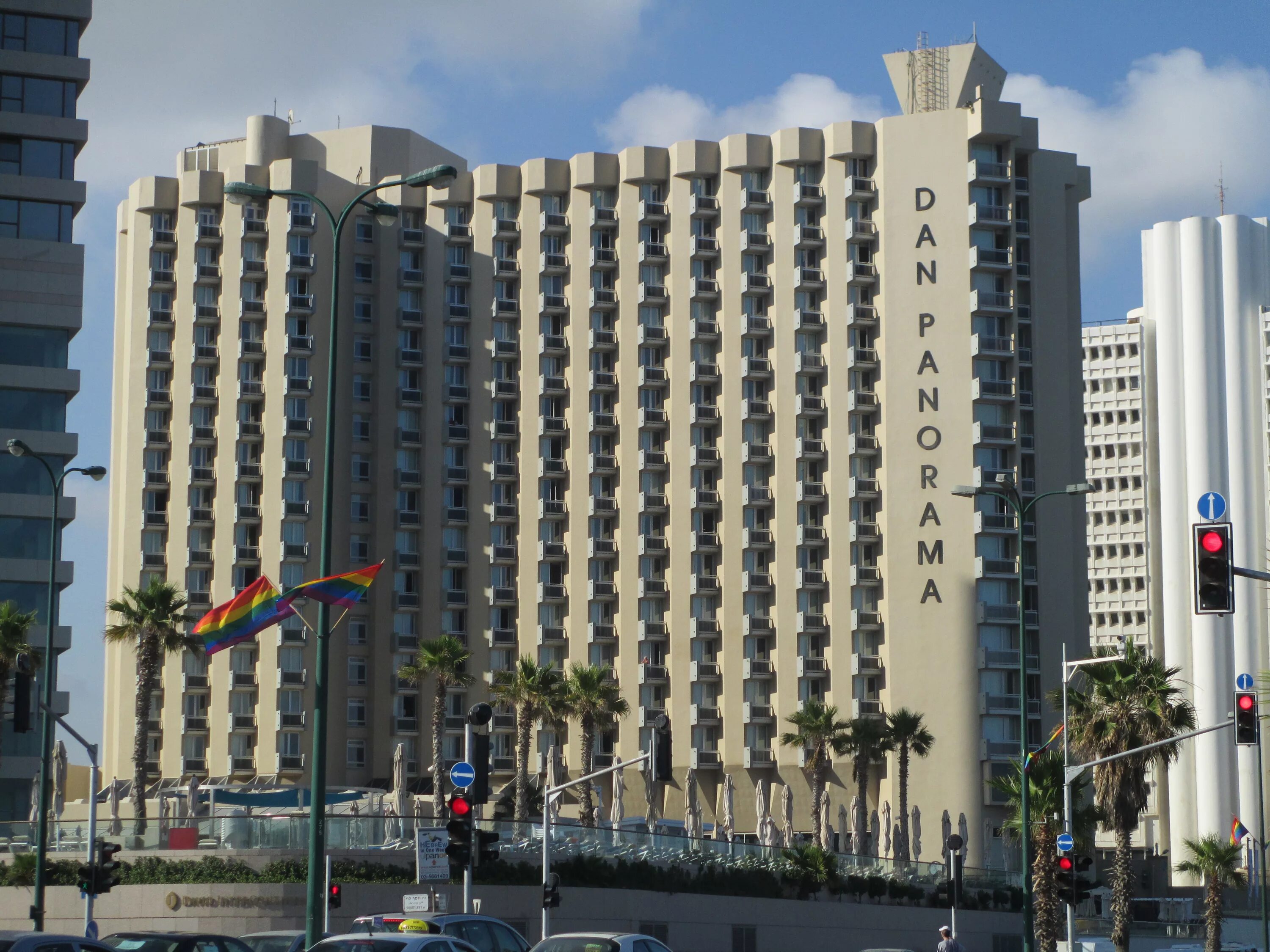 Оперный театр тель авив. Ва тель. Гостиница тель авив. Тель-авив opera tower. Гостиница в древнем израиле.