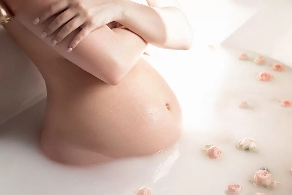 Гигиена беременной женщины. Фотосессия беременной в ванной. Можно лежать в ванне при беременности