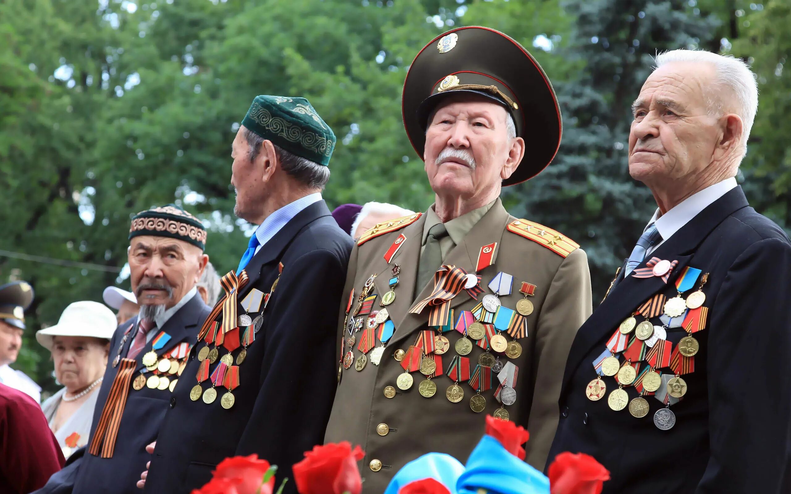 Сколько ветеранов вов в казахстане. Ветераны великой отечественной войны. забота о ветеранах. ветераны вов казахстана. с днем победы.