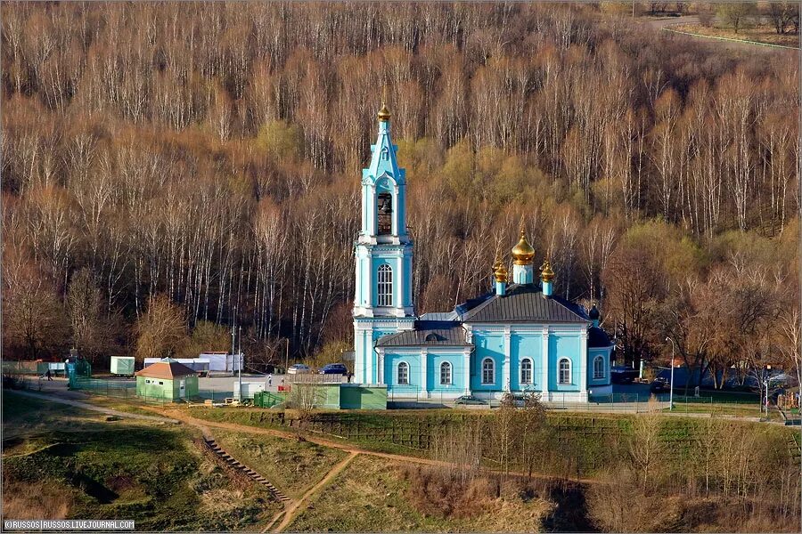 Церковь на холмах. Храм Пресвятой Богородицы в Крылатском. Церковь Рождества Пресвятой Богородицы в Крылатском. Храм Крылатские холмы. Храм Рождества Пресвятой Богородицы в Крылатском щакат.