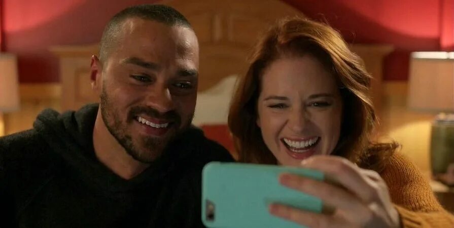 Jessie and jackson. Джесси април. Jesse Williams жена. Jackson Avery.