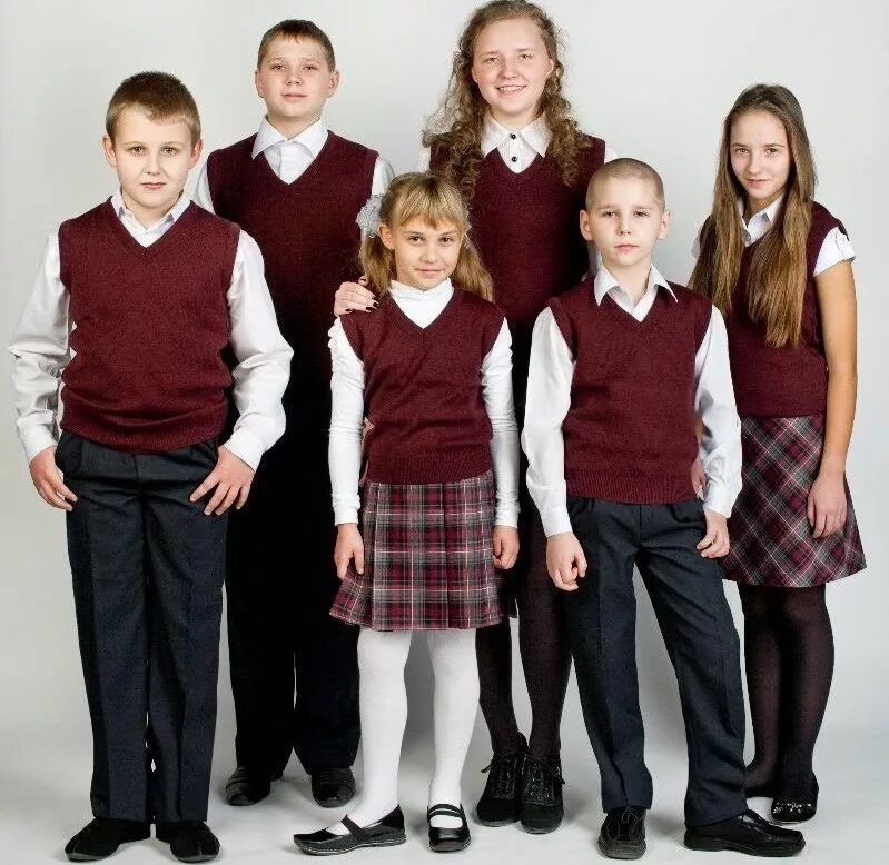 Синяя школьная форма. Форма скай лайк сапфир. Современная школьная форма. Школьная форма темно синяя. Школьная форма для первоклассников.
