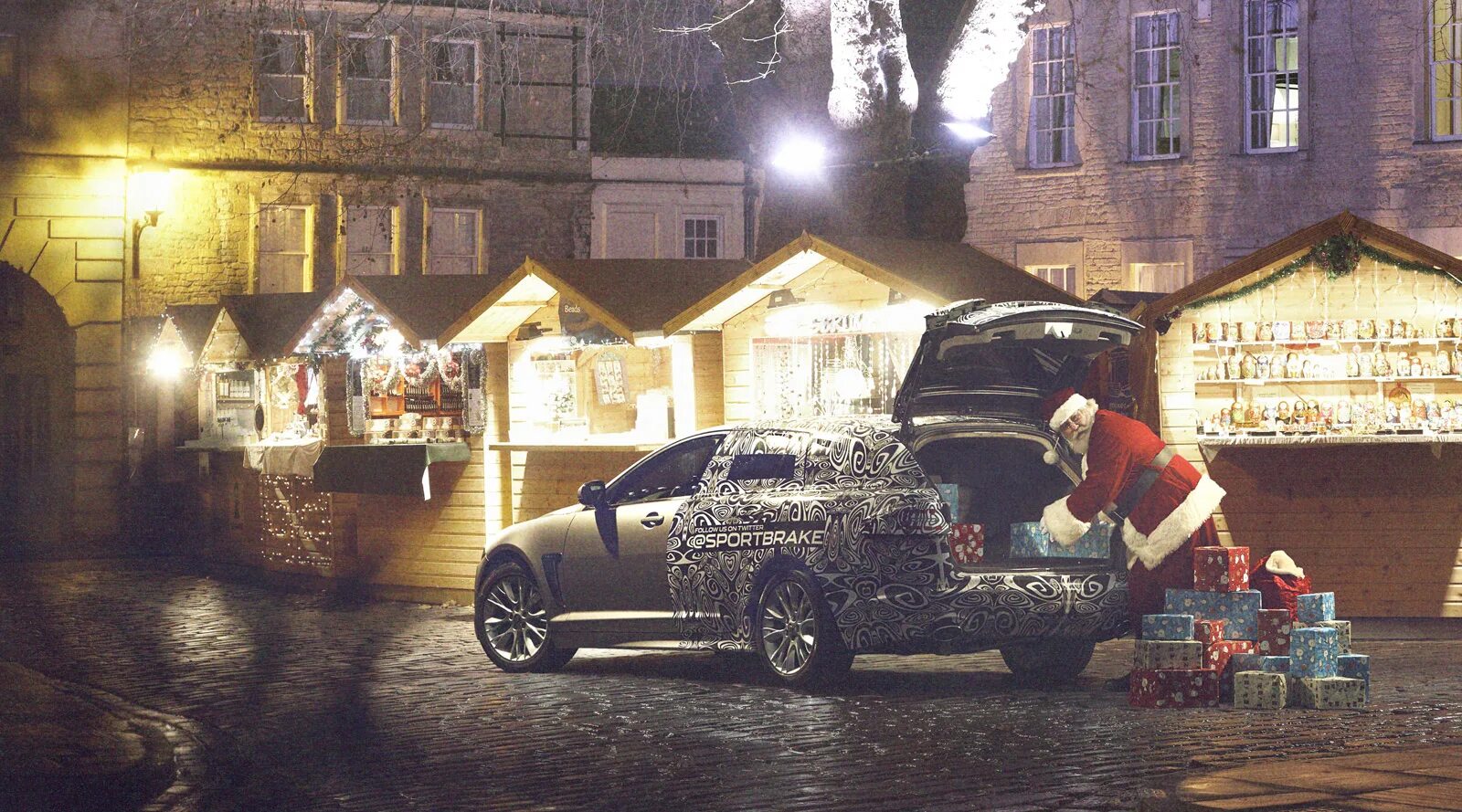 новогодние машины таёта. новогодняя машинка. песню машины новый год. новый год машина девочка. снегурочка на машине.