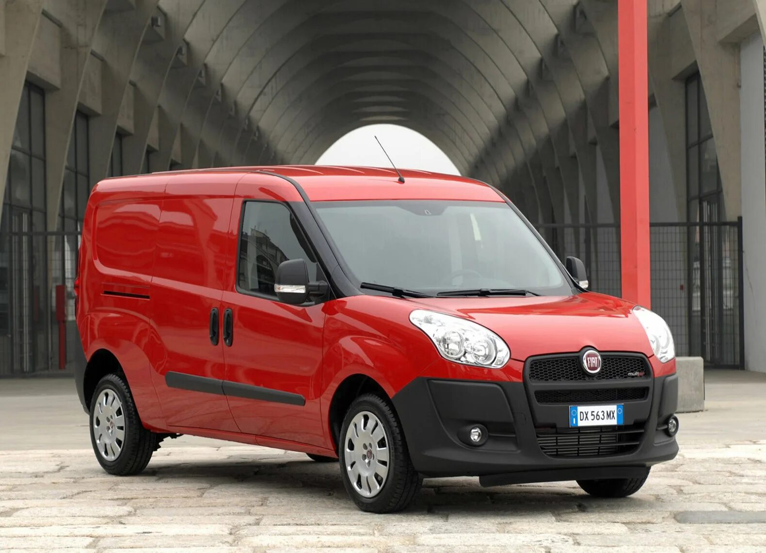 Fiat maxi. Fiat Doblo CNG. Fiat Doblo Cargo. Фиат Добло 2018. Fiat: Doblo Cargo (263_).