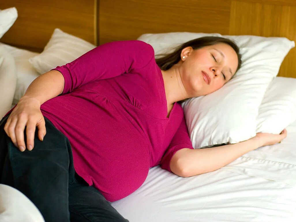 Сколько спят беременные. Сон беременной. Беременность спать.