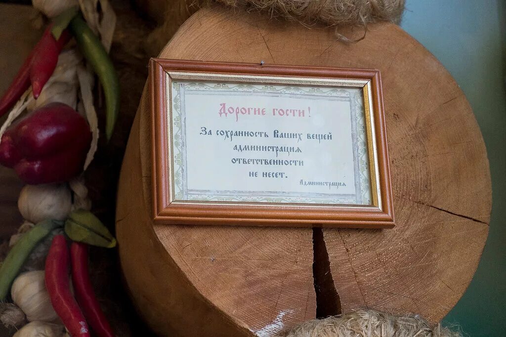 Потеряла оригинал. Потеряла оригинал. Потеряли пацана смешное фото. Кто что потерял?. Потеряли пацана прикол.
