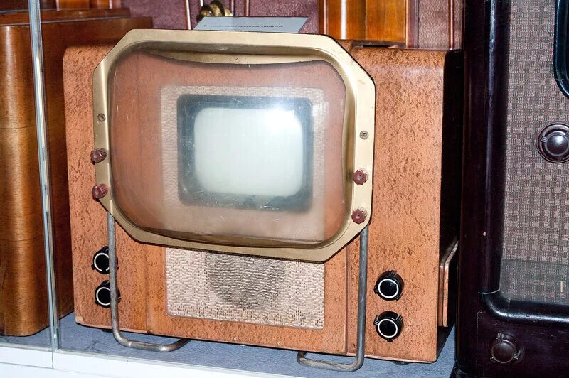 Первый советский телевизор квн-49. Элт телевизор ссср. Телевизор 20 века. Телевизор 1907. Телевизор квн 49.