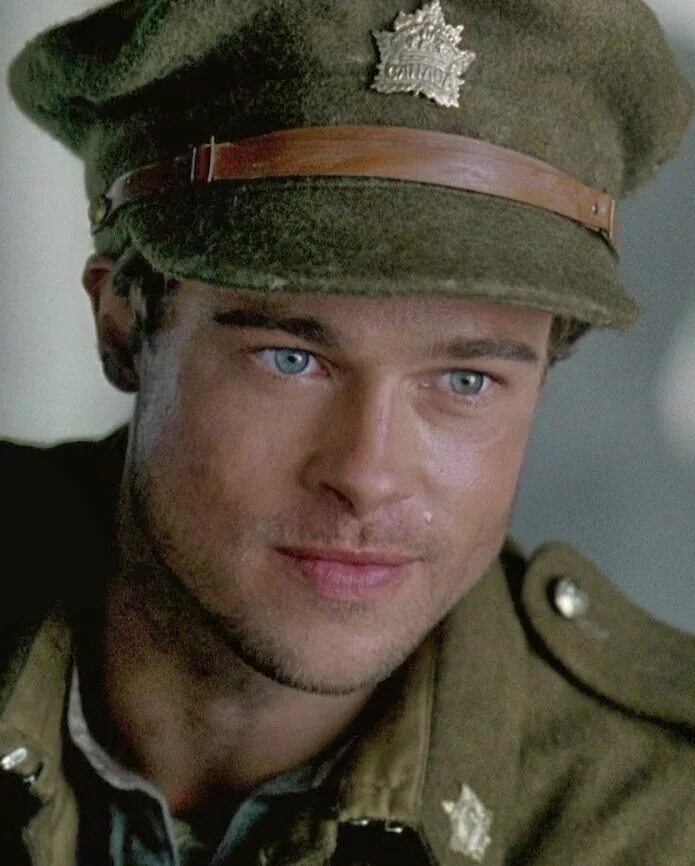 Брэд питт военный. Брэд Питт 1994. Джонни Депп Brad Pitt. Брэд Питт 1995. Брэд Питт 1996.