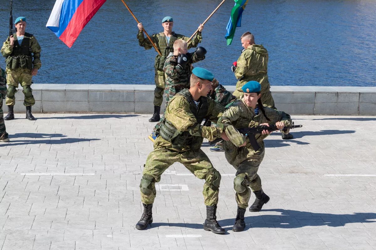 Город псков какие войска. 76-Я Гвардейская десантно-штурмовая дивизия Псков. 76 Псковская дивизия ВДВ. 76 Гв ДШД ВДВ Псков. 76 Гвардейская воздушно-десантная дивизия Псков.