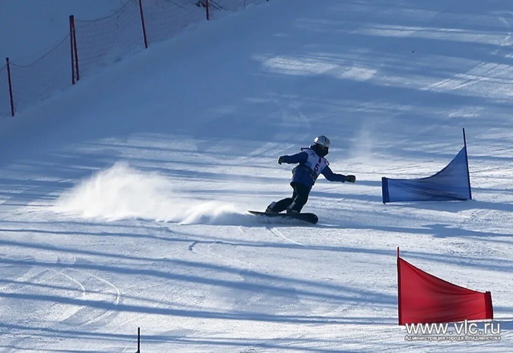 Слалом гигант сноуборд. Слалом гигант сноуборд. Сноубординг слалом-гигант. Чешская сноубордистка эстер ледецка. Кубок россии по сноуборду параллельного слалом.