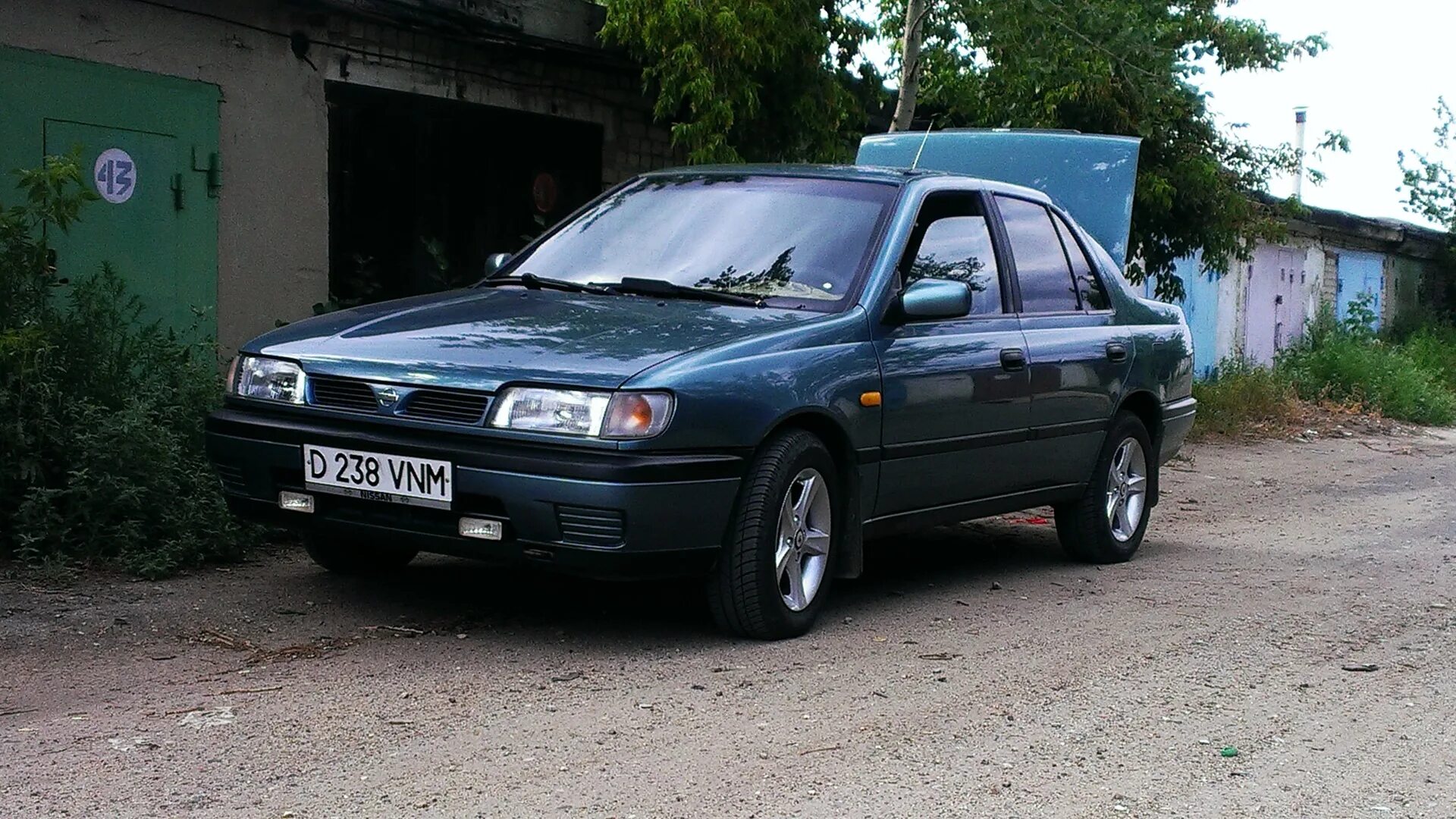 Ниссан санни 1993. Nissan Sunny n14. Ниссан Санни n14. Nissan Sunny n14 хэтчбек. Ниссан Санни ga 14.