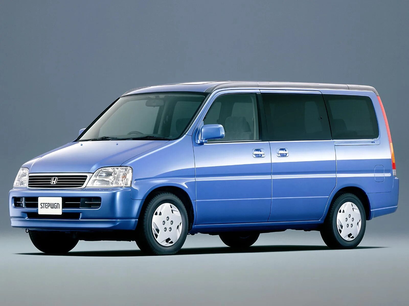 Хонда степвагон 1 поколения. Honda stepwgn 2000 год. Honda stepwgn 1996. Honda stepwgn 2000. Honda stepwgn 1999.