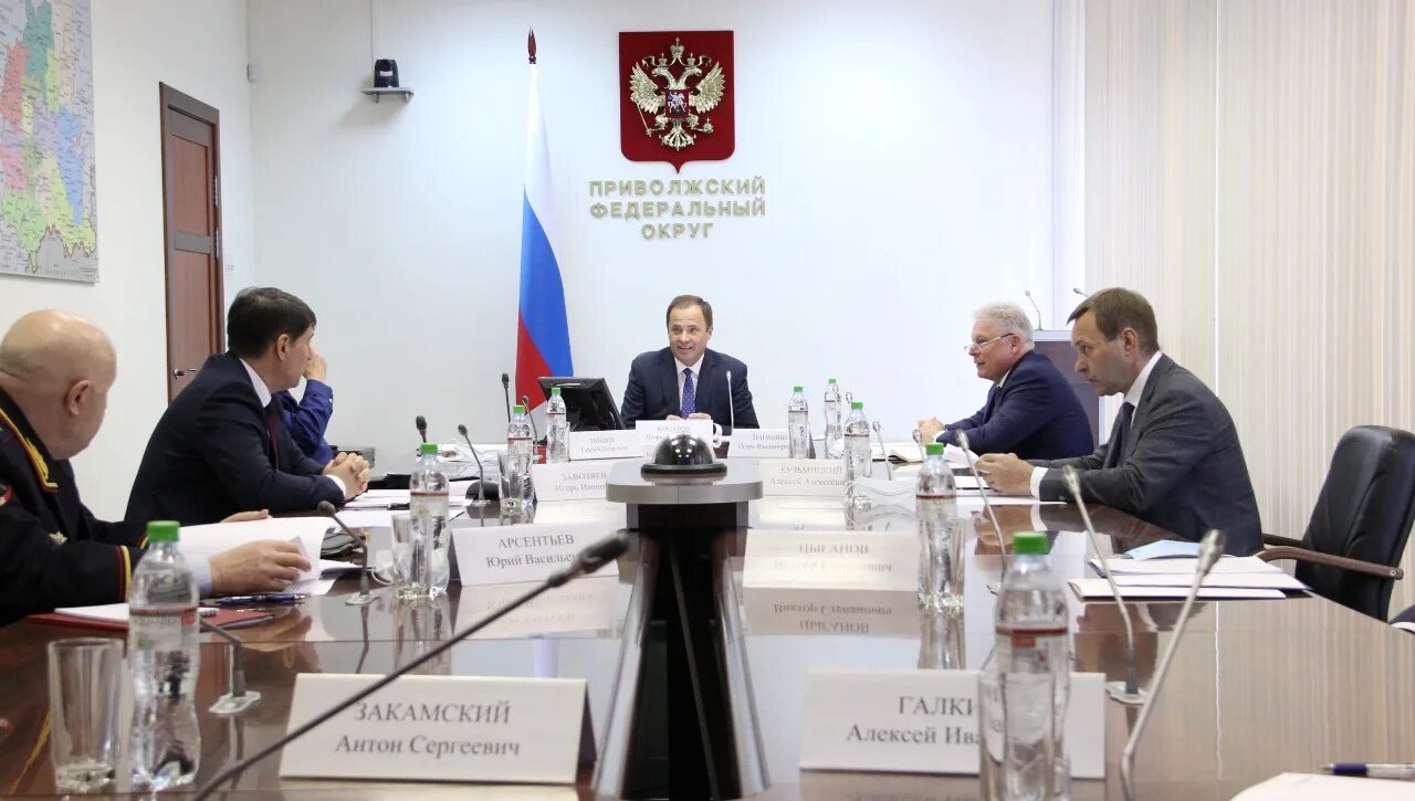 комаров полпред в приволжском федеральном. игорь комаров полномочный представитель президента рф. игорь комаров пфо. фстэк по пфо заседание совета. полномочный представитель президента рф в пфо игорь комаров.