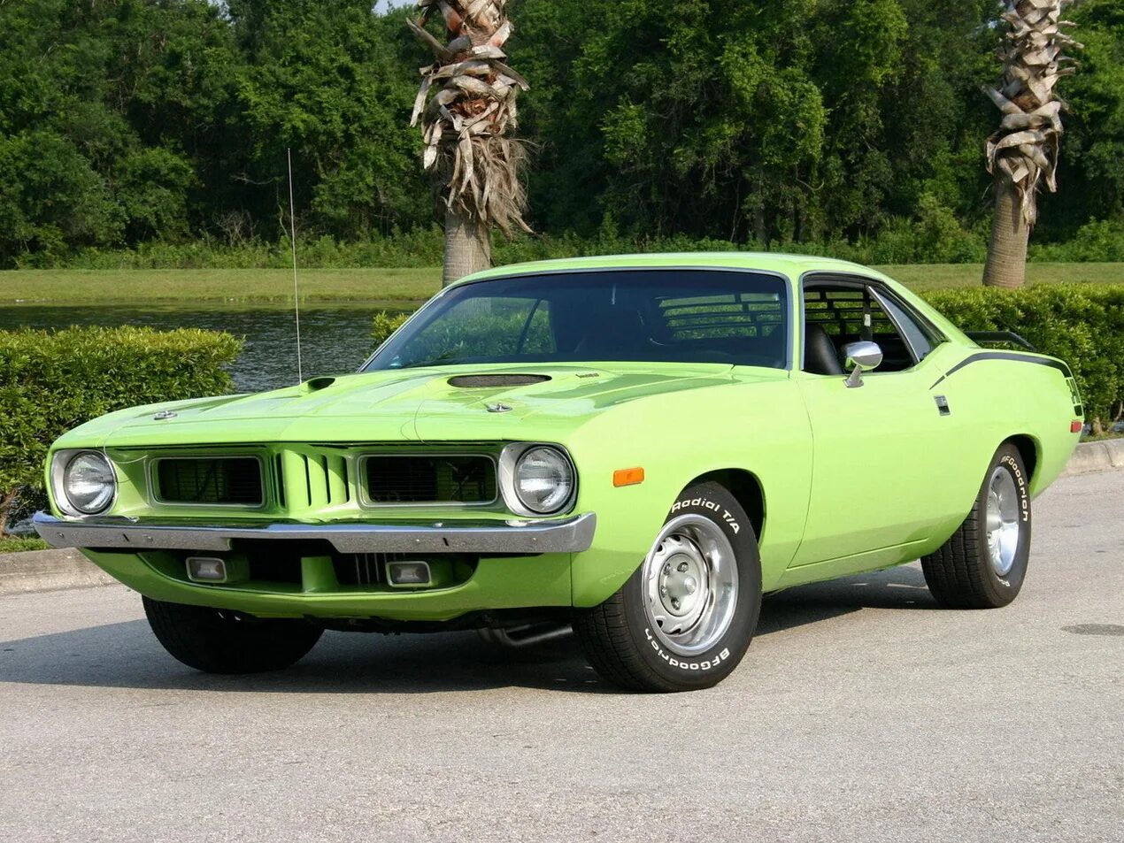 Plymouth Barracuda 1972. Маслкары Плимут. Маслкар Плимут Барракуда. Plymouth Hemi CUDA 1971.