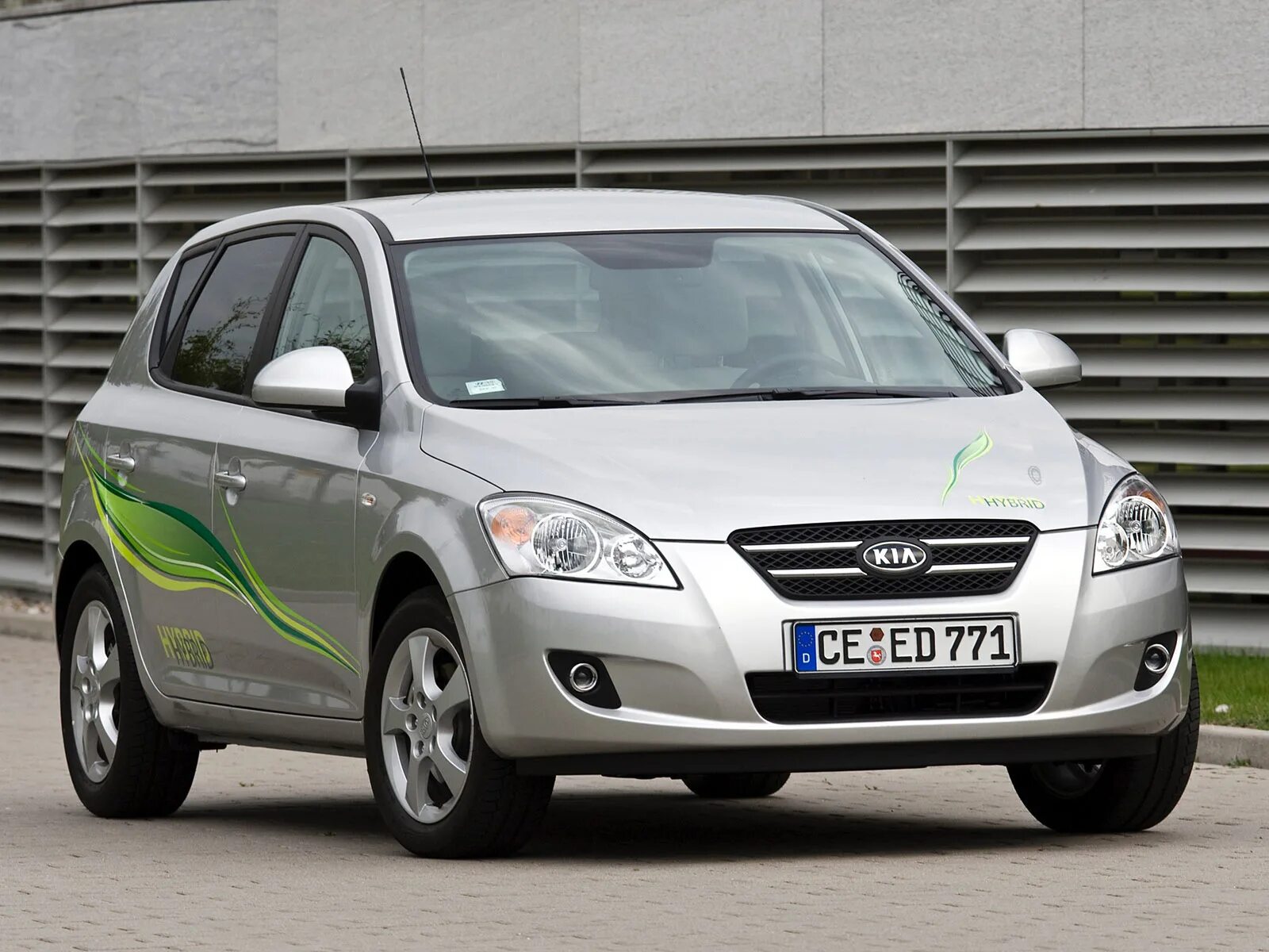 Автомобиль 2008. Kia Ceed гибрид. Kia Ceed ed Hybrid. Автомобиль марки Kia, модель Ceed, 2008. Концепт Киа СИД 2008.